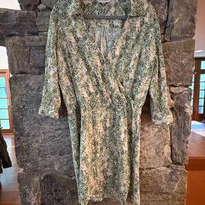 CABI PALM/LEAF PRINT FAUX WRAP DRESS; SIZE MED